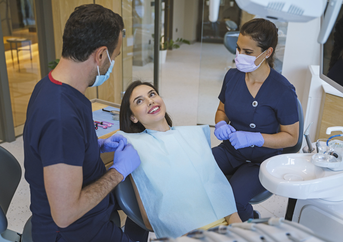dentyści w klinice